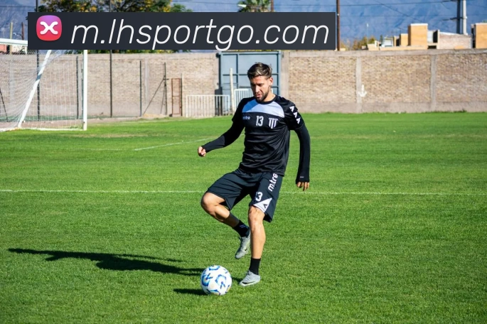 蓝火体育APP 封面图